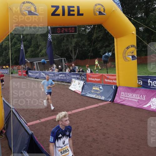 13.09.2026 - Airport Race Dennis Weichert http://msf.ph/oto/10330454 13.09.2026 10:25:24 Ziel 382, 5095, 5242, 5469 meine-sportfotos.de