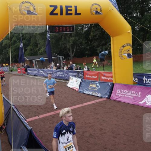 13.09.2026 - Airport Race Dennis Weichert http://msf.ph/oto/10330460 13.09.2026 10:25:24 Ziel 382, 5095, 5242, 5469 meine-sportfotos.de