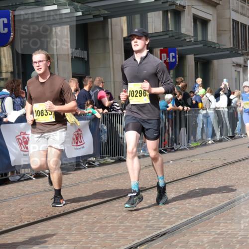 13.09.2026 - 21. swb-Marathon Bremen Strokosch-Dieckow http://msf.ph/oto/10330468 13.09.2026 11:02:44 Ziel 10185, 10195, 10528, 10531, 10598, 10715, 10727, 10731, 10954, 10955, 10959, 11070, 11095, 11107, 11313, 11493, 11564, 11676, 11697, 11730, 11785, 11836, 12071, 12214, 12247, 12421, 12432, 12448, 12465, 12483, 10190, 10296, 10633, 10783, 10945, 10954, 10985, 11096, 11107, 11137, 11261, 11508, 11526, 11554, 11662, 11701, 11719, 11776, 11890, 11945, 12071, 12154, 12169, 12252, 12429, 12451, 12489 meine-sportfotos.de