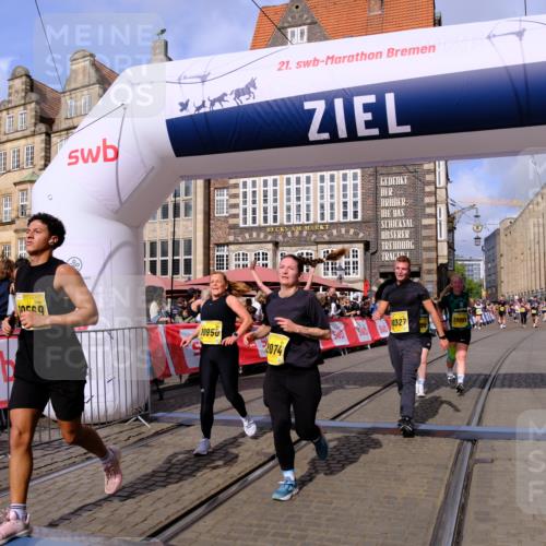 13.09.2026 - 21. swb-Marathon Bremen Tim E. http://msf.ph/oto/10330472 13.09.2026 11:03:56 Ziel 10090, 10091, 10327, 10420, 10569, 10796, 10902, 10950, 11211, 11411, 11595, 11655, 11746, 11868, 12074 meine-sportfotos.de