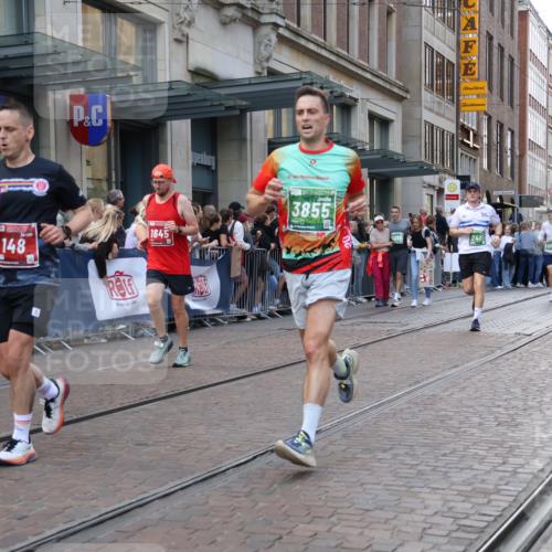 13.09.2026 - 21. swb-Marathon Bremen Strokosch-Dieckow http://msf.ph/oto/10330494 13.09.2026 13:22:12 Ziel 388, 1933, 2402, 2481, 2499, 2771, 3855, 4204, 4211, 4483, 4697, 6891, 7586, 8447, 8547, 8574, 8694, 9090, 9510, 9668, 141, 148, 1209, 1601, 1645, 2051, 2499, 3021, 3338, 3652, 3774, 4581, 5193, 6621, 7098, 7625, 7917, 8438, 8452, 8924, 9599, 9839 meine-sportfotos.de