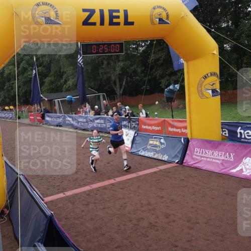 13.09.2026 - Airport Race Dennis Weichert http://msf.ph/oto/10330500 13.09.2026 10:25:33 Ziel 382, 5315, 5316 meine-sportfotos.de