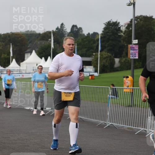13.09.2026 - Kiel Lauf Andreas Tolksdorf http://msf.ph/oto/10330502 13.09.2026 09:32:22 Kiellinie 5497, 1296, 38, 5688 meine-sportfotos.de