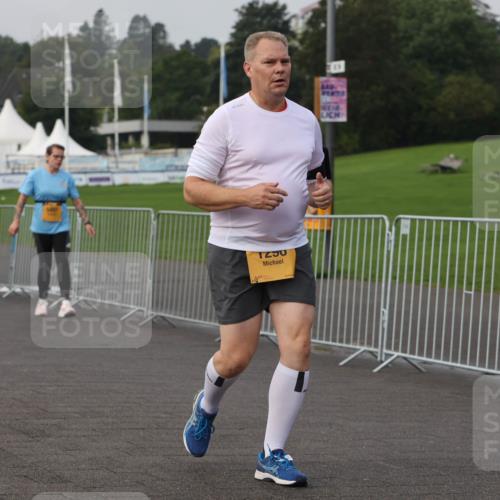 13.09.2026 - Kiel Lauf Andreas Tolksdorf http://msf.ph/oto/10330519 13.09.2026 09:32:23 Kiellinie 1250 meine-sportfotos.de