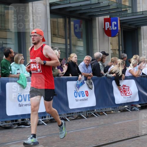 13.09.2026 - 21. swb-Marathon Bremen Strokosch-Dieckow http://msf.ph/oto/10330540 13.09.2026 13:22:14 Ziel 388, 1933, 2402, 2481, 2771, 2806, 3855, 4204, 4211, 4483, 4697, 6891, 7586, 8447, 8547, 8551, 8694, 9090, 9510, 9668, 141, 148, 1209, 1601, 1645, 2051, 2499, 3021, 3652, 3774, 4204, 4211, 4581, 5193, 6621, 7625, 7917, 8438, 8447, 8452, 8574, 8924, 9599, 9668, 9839 meine-sportfotos.de