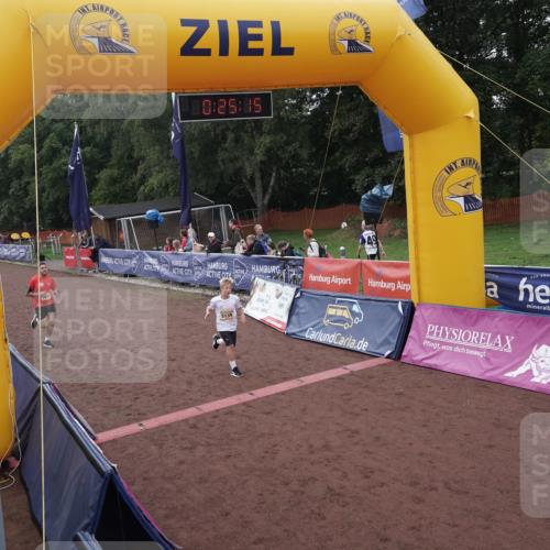 13.09.2026 - Airport Race Dennis Weichert http://msf.ph/oto/10330555 13.09.2026 10:25:49 Ziel 5063, 5139, 5346, 5414 meine-sportfotos.de