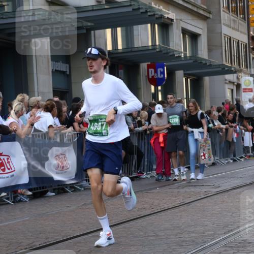 13.09.2026 - 21. swb-Marathon Bremen Strokosch-Dieckow http://msf.ph/oto/10330608 13.09.2026 13:22:16 Ziel 388, 913, 1933, 2402, 2481, 2771, 2806, 3855, 4483, 4697, 6707, 6891, 7586, 8547, 8551, 8694, 9090, 9510, 141, 148, 1601, 1645, 2051, 2499, 3021, 3652, 4204, 4211, 5193, 6621, 7625, 7917, 8447, 8452, 8574, 8924, 9599, 9668, 9839 meine-sportfotos.de