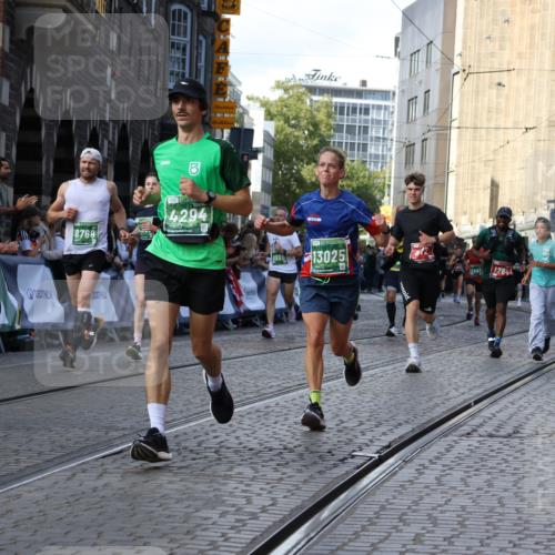 13.09.2026 - 21. swb-Marathon Bremen Strokosch-Dieckow http://msf.ph/oto/10330628 13.09.2026 13:25:19 Ziel 972, 1080, 1166, 1264, 1448, 2322, 2761, 3015, 3105, 4091, 4113, 4507, 4918, 4973, 6079, 6360, 6544, 6807, 6943, 7409, 7854, 8245, 8853, 9073, 9152, 9360, 9493, 13088, 209, 260, 1650, 1658, 5755, 5814, 6380, 7252, 8357, 8545, 8695, 8769, 9299, 9460, 9468, 9506, 13025 meine-sportfotos.de