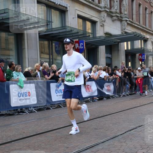13.09.2026 - 21. swb-Marathon Bremen Strokosch-Dieckow http://msf.ph/oto/10330641 13.09.2026 13:22:17 Ziel 388, 913, 1933, 2402, 2481, 2771, 2806, 3855, 4483, 4697, 6707, 6891, 7586, 8547, 8551, 8694, 9090, 9510, 141, 148, 1601, 1645, 2051, 2499, 3021, 3652, 4204, 4211, 5193, 6621, 7625, 7917, 8447, 8452, 8574, 8924, 9599, 9668, 9839 meine-sportfotos.de