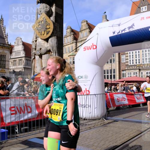 13.09.2026 - 21. swb-Marathon Bremen Tim E. http://msf.ph/oto/10330681 13.09.2026 11:04:02 Ziel 10090, 10091, 10152, 10327, 10357, 10429, 10569, 10796, 10902, 10918, 10950, 11325, 11451, 11595, 11868, 11967, 12074, 12504 meine-sportfotos.de