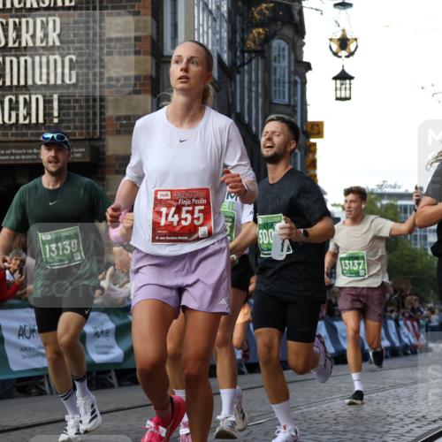 13.09.2026 - 21. swb-Marathon Bremen Strokosch-Dieckow http://msf.ph/oto/10330715 13.09.2026 13:15:12 Ziel 615, 616, 889, 1455, 1510, 1748, 2383, 2847, 2997, 3012, 3057, 3175, 3206, 3504, 3717, 4097, 4226, 4246, 4569, 4968, 5298, 5315, 5471, 5649, 5796, 5962, 6379, 6404, 6472, 6528, 6717, 7251, 8238, 8409, 9523, 9797, 13141, 3743, 4111, 4646, 6011, 6526, 7291, 7346, 7717, 7730, 8086, 8254, 8255, 13137 meine-sportfotos.de