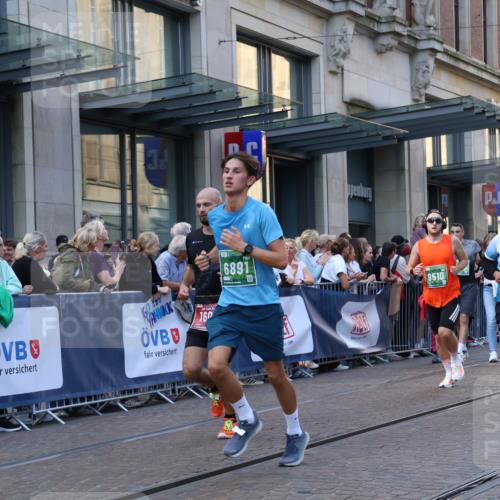 13.09.2026 - 21. swb-Marathon Bremen Strokosch-Dieckow http://msf.ph/oto/10330756 13.09.2026 13:22:20 Ziel 388, 913, 1933, 2402, 2481, 2771, 2806, 3855, 4483, 4697, 6707, 6792, 6891, 7586, 8547, 8551, 8694, 9090, 9510, 148, 1601, 1645, 2499, 3021, 3652, 4204, 4211, 6621, 7625, 7917, 8447, 8452, 8574, 8924, 9599, 9668, 9839 meine-sportfotos.de