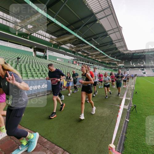 13.09.2026 - 21. swb-Marathon Bremen Michael Burmester http://msf.ph/oto/10330780 13.09.2026 13:36:35 Laufen im Stadion 421, 444, 462, 491, 590, 657, 756, 799, 1015, 1132, 1135, 1279, 1432, 1620, 1726, 1762, 1887, 1934, 1951, 1974, 1977, 2078, 2227, 2578, 2639, 2650, 2688, 2789, 2842, 2892, 2894, 2933, 2939, 3090, 3161, 3169, 3178, 3299, 3303, 3406, 3408, 3427, 3463, 3472, 3498, 3555, 3570, 3573, 3588, 3640, 3731, 3779, 3801, 3839, 3985, 3992, 3993, 4084, 4145, 4200, 4210, 4290, 4416, 4464, 4538, 4801, 4880, 4967, 5000, 5034, 5182, 5332, 5461, 5536, 5679, 5818 meine-sportfotos.de