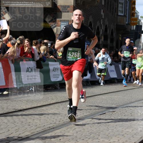 13.09.2026 - 21. swb-Marathon Bremen Strokosch-Dieckow http://msf.ph/oto/10330781 13.09.2026 13:31:29 Ziel 217, 1398, 1479, 2244, 2513, 2802, 2902, 3396, 3762, 3800, 4477, 4647, 5673, 5720, 5846, 6307, 6419, 6619, 6732, 7198, 7296, 7359, 7637, 7798, 7812, 7882, 8035, 8097, 8342, 8382, 8543, 8726, 9147, 9274, 9337, 9822, 9937, 9958, 9962, 9969, 9976, 9977, 13152, 310, 1600, 3115, 3239, 3858, 3859, 4164, 4273, 4692, 4889, 5426, 6039, 6062, 6100, 6193, 6213, 6581, 6602, 7032, 7260, 7608, 7941, 8042, 8166, 8205, 8206, 8364, 8495, 8522, 9033, 9293, 9568, 9903, 9914, 13151 meine-sportfotos.de