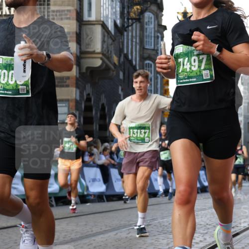 13.09.2026 - 21. swb-Marathon Bremen Strokosch-Dieckow http://msf.ph/oto/10330793 13.09.2026 13:15:13 Ziel 615, 616, 889, 1455, 1510, 1748, 2383, 2847, 3057, 3175, 3206, 3504, 3717, 4097, 4226, 4246, 4569, 4968, 5294, 5298, 5315, 5471, 5649, 5796, 5962, 6379, 6404, 6472, 6528, 6717, 7190, 7251, 8238, 8409, 9523, 9797, 13141, 3743, 4111, 4646, 4663, 6011, 6526, 7291, 7346, 7717, 7730, 8086, 8254, 8255 meine-sportfotos.de