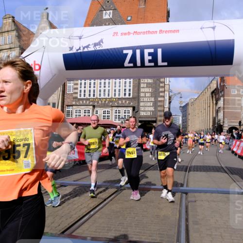 13.09.2026 - 21. swb-Marathon Bremen Tim E. http://msf.ph/oto/10330819 13.09.2026 11:04:08 Ziel 10090, 10091, 10152, 10327, 10357, 10403, 10429, 10607, 10659, 10720, 10796, 10918, 10950, 11149, 11319, 11325, 11451, 11470, 11471, 11511, 11595, 11618, 11868, 11967, 12260, 12392, 12433, 12504 meine-sportfotos.de
