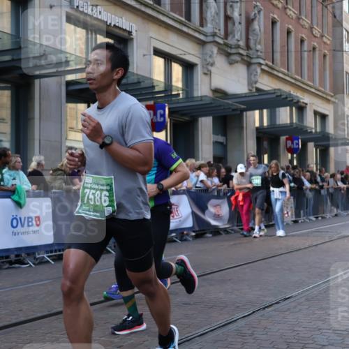13.09.2026 - 21. swb-Marathon Bremen Strokosch-Dieckow http://msf.ph/oto/10330843 13.09.2026 13:22:22 Ziel 388, 913, 1933, 2402, 2481, 2771, 2806, 3855, 4483, 4697, 6707, 6737, 6792, 6891, 7586, 8547, 8551, 8694, 9090, 9510, 148, 1601, 1645, 2499, 3021, 3652, 3855, 4204, 4211, 6621, 7625, 7917, 8447, 8452, 8574, 8924, 9668, 9839 meine-sportfotos.de