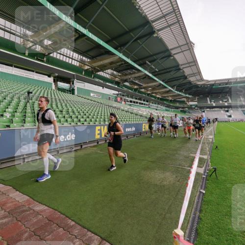 13.09.2026 - 21. swb-Marathon Bremen Michael Burmester http://msf.ph/oto/10330848 13.09.2026 13:36:45 Laufen im Stadion 421, 444, 491, 590, 657, 756, 799, 1015, 1132, 1135, 1279, 1432, 1620, 1726, 1734, 1762, 1887, 1934, 1951, 1974, 1977, 2060, 2078, 2227, 2578, 2639, 2650, 2688, 2789, 2842, 2892, 2933, 2939, 3090, 3161, 3169, 3178, 3299, 3303, 3408, 3427, 3463, 3472, 3498, 3499, 3555, 3570, 3573, 3588, 3640, 3731, 3779, 3801, 3839, 3985, 3992, 3993, 4084, 4145, 4200, 4210, 4290, 4416, 4464, 4538, 4801, 4845, 4880, 4967, 5000, 5034, 5145, 5182, 5332, 5461, 5536, 5679, 5818 meine-sportfotos.de