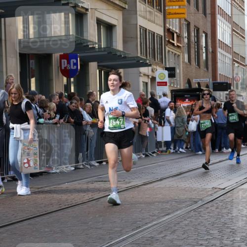 13.09.2026 - 21. swb-Marathon Bremen Strokosch-Dieckow http://msf.ph/oto/10330852 13.09.2026 13:22:23 Ziel 388, 913, 1933, 2040, 2402, 2481, 2771, 2806, 3145, 4483, 4697, 6707, 6737, 6792, 6891, 7586, 8547, 8551, 8694, 9090, 9510, 148, 1601, 1645, 2499, 3021, 3652, 3855, 4204, 4211, 6621, 7625, 7917, 8447, 8452, 8574, 9668, 9839 meine-sportfotos.de