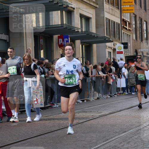 13.09.2026 - 21. swb-Marathon Bremen Strokosch-Dieckow http://msf.ph/oto/10330869 13.09.2026 13:22:23 Ziel 388, 913, 1933, 2040, 2402, 2481, 2771, 2806, 3145, 4483, 4697, 6707, 6737, 6792, 6891, 7586, 8547, 8551, 8694, 9090, 9510, 148, 1601, 1645, 2499, 3021, 3652, 3855, 4204, 4211, 6621, 7625, 7917, 8447, 8452, 8574, 9668, 9839 meine-sportfotos.de