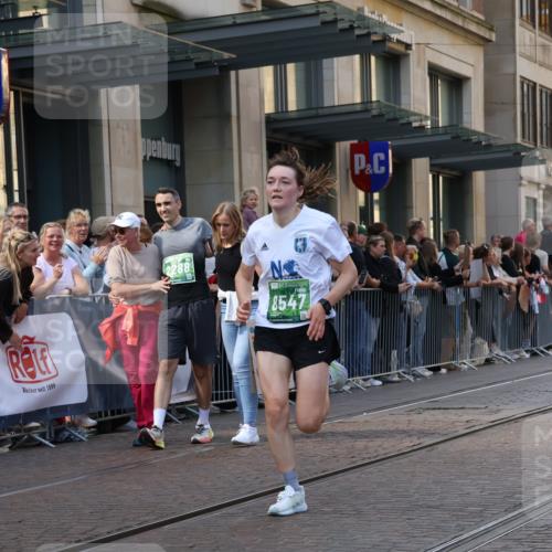 13.09.2026 - 21. swb-Marathon Bremen Strokosch-Dieckow http://msf.ph/oto/10330888 13.09.2026 13:22:24 Ziel 388, 913, 1933, 2040, 2402, 2481, 2771, 2806, 3145, 4483, 4697, 6707, 6737, 6792, 6891, 7586, 8547, 8551, 8694, 9090, 9510, 1601, 1645, 1933, 2499, 3021, 3652, 3855, 4204, 4211, 6621, 7625, 7917, 8447, 8574, 9668, 9839 meine-sportfotos.de