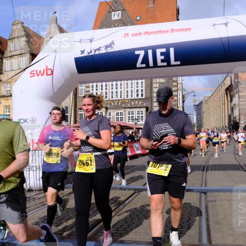 13.09.2026 - 21. swb-Marathon Bremen Tim E. http://msf.ph/oto/10330892 13.09.2026 11:04:10 Ziel 10152, 10357, 10403, 10429, 10607, 10659, 10720, 10796, 10918, 11149, 11319, 11325, 11451, 11470, 11471, 11511, 11618, 11868, 11967, 12140, 12260, 12392, 12433, 12504 meine-sportfotos.de