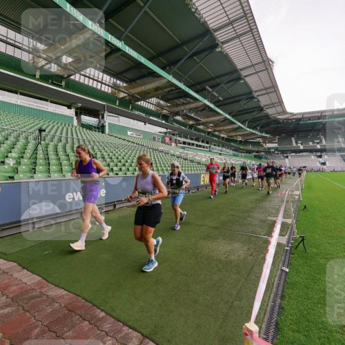 13.09.2026 - 21. swb-Marathon Bremen Michael Burmester http://msf.ph/oto/10330897 13.09.2026 13:36:52 Laufen im Stadion 421, 444, 491, 590, 657, 756, 799, 1015, 1132, 1135, 1279, 1432, 1620, 1726, 1734, 1762, 1887, 1934, 1951, 1977, 2060, 2078, 2227, 2578, 2639, 2688, 2789, 2842, 2892, 2933, 2939, 3161, 3169, 3178, 3299, 3303, 3408, 3427, 3463, 3472, 3498, 3499, 3555, 3570, 3573, 3588, 3640, 3731, 3779, 3801, 3839, 3985, 3992, 3993, 4084, 4145, 4200, 4210, 4252, 4290, 4416, 4464, 4538, 4801, 4845, 4880, 5000, 5034, 5145, 5182, 5210, 5332, 5461, 5536, 5679, 5818 meine-sportfotos.de