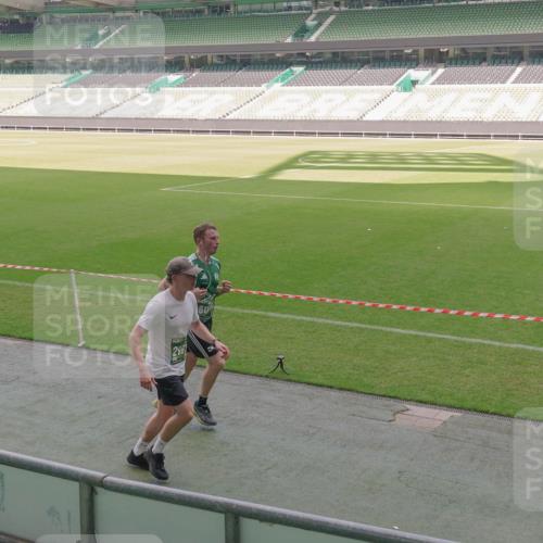 13.09.2026 - 21. swb-Marathon Bremen Michael Burmester http://msf.ph/oto/10330918 13.09.2026 13:02:35 Laufen im Stadion 150, 282, 440, 531, 722, 762, 930, 936, 940, 946, 1006, 1014, 1067, 1163, 1250, 1436, 1448, 1460, 1582, 1611, 1896, 2033, 2047, 2062, 2276, 2292, 2345, 2364, 2378, 2421, 2491, 2513, 2638, 2666, 2668, 2779, 2900, 2987, 3013, 3044, 3114, 3135, 3163, 3164, 3187, 3248, 3258, 3294, 3334, 3360, 3372, 3374, 3375, 3392, 3460, 3496, 3526, 3527, 3576, 3585, 3603, 3667, 3721, 3806, 3852, 3893, 3938, 3970, 3983, 4000, 4077, 4133, 4506, 4558 meine-sportfotos.de
