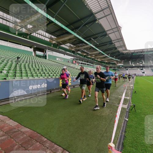 13.09.2026 - 21. swb-Marathon Bremen Michael Burmester http://msf.ph/oto/10330920 13.09.2026 13:36:57 Laufen im Stadion 360, 421, 444, 491, 590, 657, 756, 799, 1015, 1132, 1135, 1279, 1432, 1620, 1726, 1734, 1762, 1887, 1934, 1951, 2060, 2078, 2227, 2578, 2639, 2688, 2789, 2842, 2892, 2933, 2939, 3161, 3169, 3178, 3299, 3303, 3408, 3427, 3463, 3472, 3498, 3499, 3555, 3570, 3573, 3588, 3640, 3731, 3779, 3801, 3839, 3985, 3992, 3993, 4084, 4145, 4200, 4210, 4252, 4290, 4416, 4464, 4538, 4801, 4845, 4880, 5000, 5034, 5145, 5166, 5182, 5210, 5332, 5461, 5536, 5679, 5818 meine-sportfotos.de