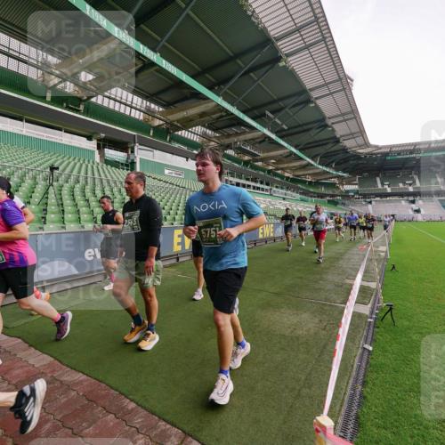13.09.2026 - 21. swb-Marathon Bremen Michael Burmester http://msf.ph/oto/10330936 13.09.2026 13:36:59 Laufen im Stadion 360, 421, 444, 491, 590, 657, 756, 799, 1015, 1132, 1135, 1279, 1432, 1620, 1726, 1734, 1762, 1887, 1934, 1951, 2060, 2078, 2227, 2578, 2639, 2688, 2789, 2842, 2892, 2933, 2939, 3161, 3169, 3178, 3299, 3303, 3408, 3427, 3463, 3472, 3498, 3499, 3555, 3570, 3573, 3588, 3640, 3731, 3779, 3801, 3839, 3985, 3992, 3993, 4084, 4145, 4210, 4252, 4416, 4464, 4538, 4801, 4845, 4939, 5000, 5034, 5145, 5166, 5182, 5210, 5332, 5461, 5536, 5679 meine-sportfotos.de