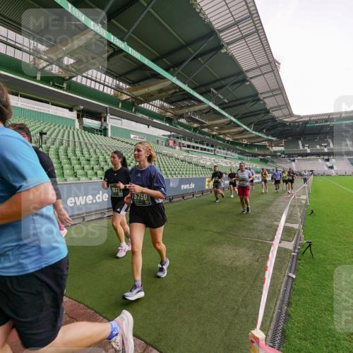 13.09.2026 - 21. swb-Marathon Bremen Michael Burmester http://msf.ph/oto/10330942 13.09.2026 13:36:59 Laufen im Stadion 360, 421, 444, 491, 590, 657, 756, 799, 1015, 1132, 1135, 1279, 1432, 1620, 1726, 1734, 1762, 1887, 1934, 1951, 2060, 2078, 2227, 2578, 2639, 2688, 2789, 2842, 2892, 2933, 2939, 3161, 3169, 3178, 3299, 3303, 3408, 3427, 3463, 3472, 3498, 3499, 3555, 3570, 3573, 3588, 3640, 3731, 3779, 3801, 3839, 3985, 3992, 3993, 4084, 4145, 4210, 4252, 4416, 4464, 4538, 4801, 4845, 4939, 5000, 5034, 5145, 5166, 5182, 5210, 5332, 5461, 5536, 5679 meine-sportfotos.de