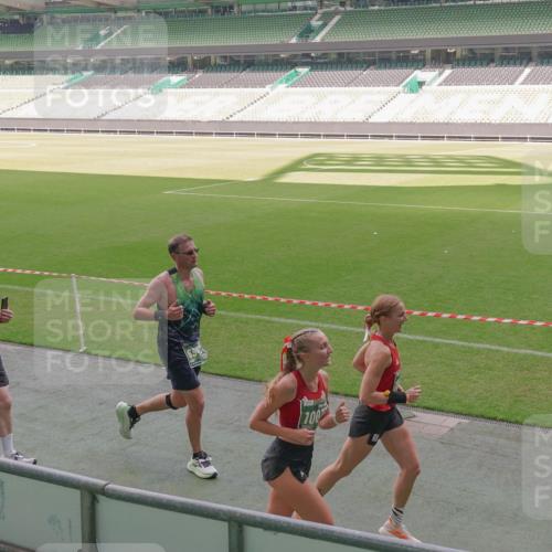 13.09.2026 - 21. swb-Marathon Bremen Michael Burmester http://msf.ph/oto/10330944 13.09.2026 13:02:36 Laufen im Stadion 150, 282, 531, 722, 762, 930, 936, 940, 946, 1006, 1014, 1067, 1163, 1250, 1436, 1448, 1460, 1582, 1611, 1896, 2033, 2047, 2062, 2276, 2292, 2345, 2364, 2378, 2421, 2491, 2513, 2638, 2666, 2668, 2779, 2900, 2987, 3013, 3044, 3114, 3135, 3163, 3164, 3187, 3248, 3258, 3294, 3334, 3360, 3372, 3374, 3375, 3392, 3460, 3496, 3526, 3527, 3576, 3585, 3603, 3667, 3721, 3806, 3852, 3893, 3938, 3970, 3983, 4000, 4077, 4133, 4506, 4558 meine-sportfotos.de