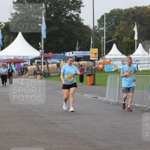 13.09.2026 - Kiel Lauf Andreas Tolksdorf http://msf.ph/oto/10330960 13.09.2026 09:33:07 Kiellinie 2252, 74 meine-sportfotos.de