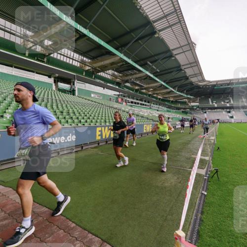13.09.2026 - 21. swb-Marathon Bremen Michael Burmester http://msf.ph/oto/10330986 13.09.2026 13:37:05 Laufen im Stadion 360, 410, 421, 444, 491, 590, 657, 756, 799, 971, 1015, 1132, 1135, 1279, 1432, 1620, 1726, 1734, 1762, 1887, 1934, 1951, 2060, 2078, 2227, 2578, 2639, 2688, 2772, 2842, 2892, 2933, 2939, 3161, 3169, 3178, 3299, 3303, 3408, 3427, 3463, 3472, 3498, 3499, 3555, 3570, 3573, 3588, 3640, 3646, 3731, 3779, 3801, 3839, 3919, 3985, 3992, 3993, 4084, 4145, 4210, 4252, 4416, 4464, 4538, 4801, 4845, 4939, 5034, 5145, 5166, 5182, 5210, 5332, 5461, 5536, 5679 meine-sportfotos.de