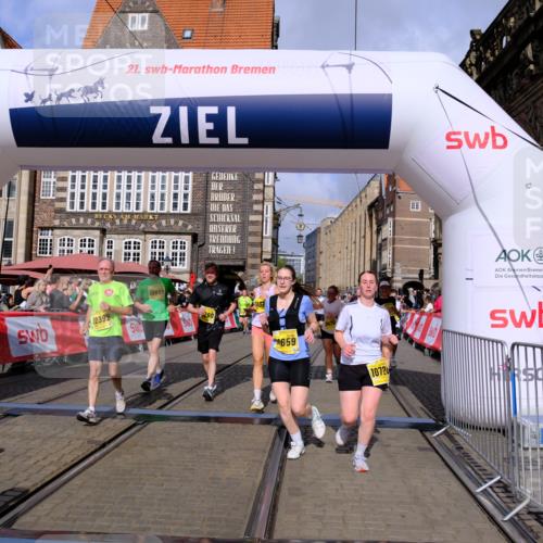 13.09.2026 - 21. swb-Marathon Bremen Tim E. http://msf.ph/oto/10330987 13.09.2026 11:04:13 Ziel 10152, 10357, 10403, 10429, 10607, 10659, 10720, 10726, 10796, 10912, 10913, 10918, 11149, 11319, 11325, 11451, 11470, 11471, 11511, 11618, 11868, 11967, 12140, 12260, 12392, 12433, 12504 meine-sportfotos.de