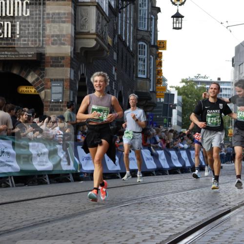 13.09.2026 - 21. swb-Marathon Bremen Strokosch-Dieckow http://msf.ph/oto/10330996 13.09.2026 13:15:20 Ziel 889, 1510, 1748, 2383, 3206, 3504, 3717, 4226, 4382, 4968, 4992, 5294, 5298, 5315, 5417, 5471, 5796, 6351, 6379, 6404, 6521, 6528, 6717, 7190, 7432, 8238, 9338, 9363, 9523, 9797, 13141, 1445, 3346, 4212, 4646, 4653, 4663, 6162, 6526, 7203, 7291, 7346, 7992, 8086, 8254, 8255, 9029, 9391, 9777 meine-sportfotos.de