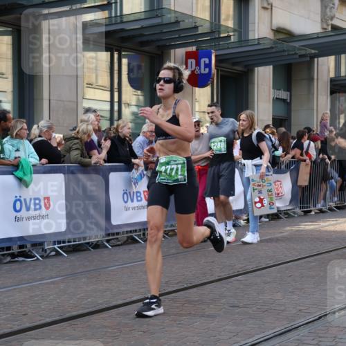 13.09.2026 - 21. swb-Marathon Bremen Strokosch-Dieckow http://msf.ph/oto/10330999 13.09.2026 13:22:27 Ziel 388, 913, 1963, 2040, 2402, 2481, 2771, 2806, 3145, 3560, 4483, 6707, 6737, 6792, 6891, 7586, 8547, 8551, 8646, 8694, 9090, 9510, 1601, 1645, 1933, 2499, 3021, 3855, 4204, 4211, 4697, 6621, 7625, 7917, 8447, 8574, 9668, 9839 meine-sportfotos.de