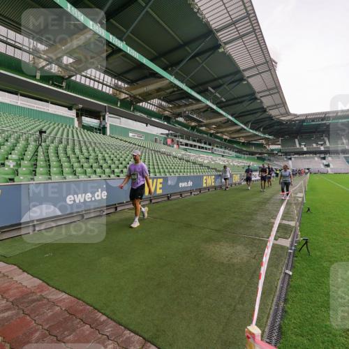 13.09.2026 - 21. swb-Marathon Bremen Michael Burmester http://msf.ph/oto/10331001 13.09.2026 13:37:07 Laufen im Stadion 360, 410, 421, 444, 491, 590, 657, 756, 799, 971, 1015, 1132, 1135, 1279, 1432, 1620, 1726, 1734, 1762, 1887, 1934, 1951, 2060, 2078, 2227, 2578, 2639, 2688, 2772, 2842, 2892, 2933, 2939, 3161, 3169, 3178, 3299, 3303, 3408, 3427, 3463, 3472, 3498, 3499, 3555, 3570, 3573, 3588, 3640, 3646, 3731, 3779, 3839, 3919, 3985, 3992, 3993, 4084, 4145, 4210, 4252, 4416, 4464, 4538, 4801, 4845, 4939, 5034, 5145, 5166, 5182, 5210, 5332, 5461, 5536, 5679 meine-sportfotos.de