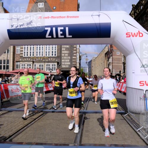 13.09.2026 - 21. swb-Marathon Bremen Tim E. http://msf.ph/oto/10331022 13.09.2026 11:04:14 Ziel 10152, 10357, 10403, 10429, 10607, 10659, 10720, 10726, 10796, 10912, 10913, 10918, 11149, 11318, 11319, 11325, 11451, 11470, 11471, 11511, 11618, 11868, 11909, 11967, 12140, 12260, 12392, 12433, 12504 meine-sportfotos.de