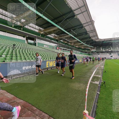 13.09.2026 - 21. swb-Marathon Bremen Michael Burmester http://msf.ph/oto/10331025 13.09.2026 13:37:14 Laufen im Stadion 144, 360, 410, 421, 444, 491, 590, 756, 799, 848, 971, 1015, 1132, 1135, 1279, 1432, 1620, 1734, 1762, 1887, 1934, 1951, 2060, 2078, 2227, 2639, 2688, 2772, 2842, 2892, 2933, 2939, 3161, 3169, 3178, 3299, 3303, 3408, 3427, 3463, 3498, 3499, 3570, 3573, 3588, 3640, 3646, 3731, 3779, 3839, 3919, 3985, 3992, 3993, 4084, 4145, 4210, 4252, 4416, 4464, 4538, 4801, 4845, 4939, 5034, 5145, 5166, 5182, 5210, 5332, 5461, 5536, 5679 meine-sportfotos.de