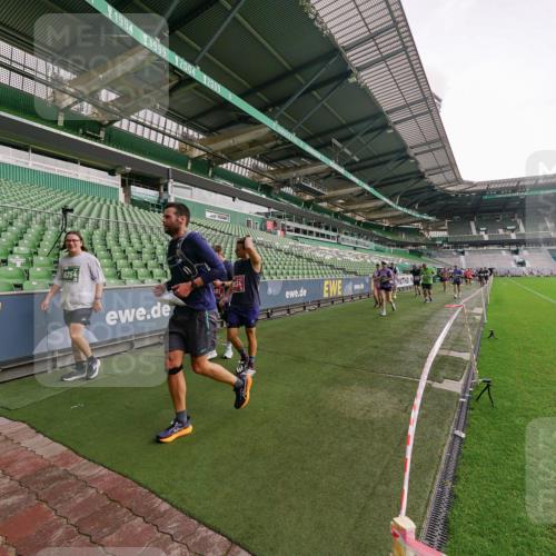 13.09.2026 - 21. swb-Marathon Bremen Michael Burmester http://msf.ph/oto/10331032 13.09.2026 13:37:15 Laufen im Stadion 144, 360, 410, 421, 444, 491, 590, 756, 799, 848, 971, 1015, 1132, 1135, 1279, 1432, 1620, 1734, 1762, 1887, 1934, 1951, 2060, 2078, 2227, 2639, 2688, 2772, 2842, 2892, 2933, 2939, 3161, 3169, 3178, 3299, 3303, 3408, 3427, 3463, 3498, 3499, 3570, 3573, 3588, 3640, 3646, 3731, 3779, 3839, 3919, 3985, 3992, 3993, 4084, 4145, 4210, 4252, 4416, 4464, 4538, 4801, 4845, 4939, 5034, 5145, 5166, 5182, 5210, 5332, 5461, 5536, 5679 meine-sportfotos.de