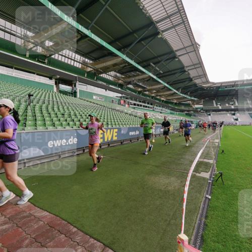 13.09.2026 - 21. swb-Marathon Bremen Michael Burmester http://msf.ph/oto/10331056 13.09.2026 13:37:19 Laufen im Stadion 144, 360, 410, 421, 444, 491, 590, 756, 799, 848, 971, 1015, 1132, 1135, 1279, 1620, 1734, 1762, 1887, 1934, 1951, 2060, 2078, 2227, 2639, 2688, 2772, 2842, 2892, 2933, 2939, 3161, 3169, 3178, 3299, 3303, 3408, 3427, 3463, 3498, 3499, 3570, 3573, 3588, 3640, 3646, 3731, 3779, 3839, 3919, 3985, 3992, 3993, 4084, 4145, 4210, 4252, 4314, 4416, 4464, 4538, 4801, 4845, 4939, 5034, 5145, 5166, 5182, 5210, 5332, 5461, 5536, 5679, 170 meine-sportfotos.de