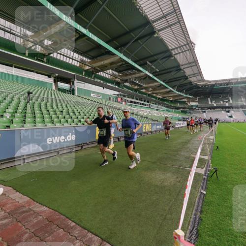 13.09.2026 - 21. swb-Marathon Bremen Michael Burmester http://msf.ph/oto/10331069 13.09.2026 13:37:22 Laufen im Stadion 144, 284, 360, 410, 421, 444, 491, 590, 756, 799, 848, 971, 1015, 1132, 1135, 1279, 1620, 1734, 1762, 1887, 1934, 1951, 2060, 2078, 2227, 2639, 2688, 2772, 2842, 2892, 2933, 2939, 3161, 3169, 3178, 3299, 3303, 3408, 3427, 3463, 3498, 3499, 3570, 3573, 3640, 3646, 3731, 3779, 3839, 3919, 3985, 3992, 3993, 4084, 4145, 4210, 4252, 4314, 4416, 4464, 4538, 4767, 4801, 4845, 4939, 5034, 5145, 5166, 5182, 5210, 5332, 5461, 5536, 5679, 170 meine-sportfotos.de