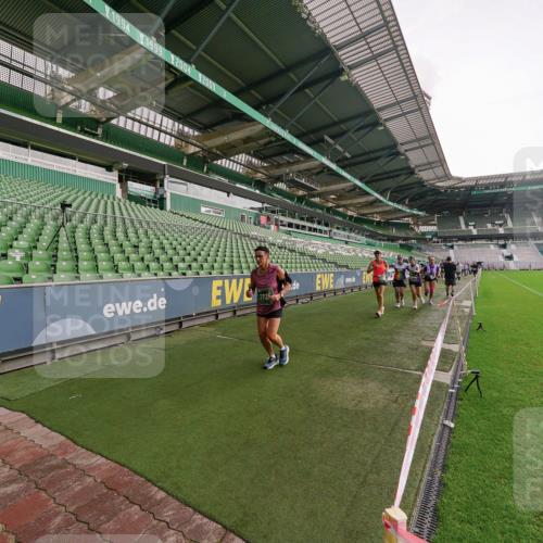 13.09.2026 - 21. swb-Marathon Bremen Michael Burmester http://msf.ph/oto/10331086 13.09.2026 13:37:25 Laufen im Stadion 144, 284, 360, 410, 421, 444, 491, 590, 756, 799, 848, 971, 1015, 1132, 1135, 1279, 1620, 1734, 1762, 1887, 1934, 1951, 2060, 2078, 2227, 2639, 2688, 2772, 2842, 2892, 2939, 3161, 3169, 3178, 3299, 3303, 3408, 3427, 3463, 3498, 3499, 3570, 3573, 3640, 3646, 3731, 3779, 3839, 3919, 3985, 3992, 3993, 4084, 4145, 4210, 4252, 4314, 4416, 4464, 4538, 4767, 4801, 4845, 4939, 5034, 5145, 5166, 5182, 5210, 5332, 5461, 5536, 5679, 170 meine-sportfotos.de