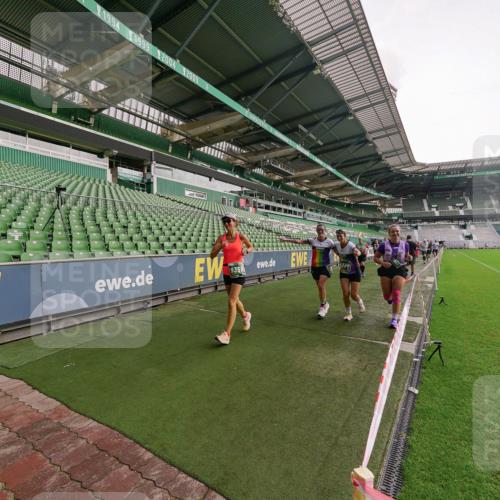 13.09.2026 - 21. swb-Marathon Bremen Michael Burmester http://msf.ph/oto/10331093 13.09.2026 13:37:27 Laufen im Stadion 144, 284, 360, 398, 410, 421, 444, 491, 590, 756, 799, 848, 971, 1015, 1132, 1135, 1279, 1620, 1734, 1762, 1887, 1934, 1951, 2060, 2078, 2227, 2639, 2688, 2772, 2842, 2892, 2939, 3161, 3169, 3178, 3299, 3303, 3408, 3427, 3463, 3498, 3499, 3570, 3573, 3640, 3646, 3731, 3779, 3839, 3919, 3985, 3992, 3993, 4084, 4145, 4210, 4252, 4314, 4416, 4464, 4538, 4767, 4801, 4845, 4939, 5034, 5145, 5166, 5182, 5210, 5332, 5461, 5536, 5679, 170 meine-sportfotos.de