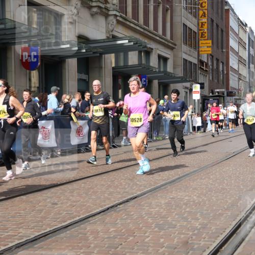 13.09.2026 - 21. swb-Marathon Bremen Strokosch-Dieckow http://msf.ph/oto/10331100 13.09.2026 11:02:59 Ziel 10092, 10150, 10187, 10195, 10237, 10309, 10528, 10531, 10598, 10715, 10724, 10727, 10904, 10959, 11070, 11493, 11598, 11676, 11773, 11830, 11836, 12068, 12184, 12185, 12214, 12421, 12432, 12483, 12611, 10185, 10190, 10296, 10633, 10715, 10731, 10783, 10945, 10954, 10955, 10985, 11095, 11096, 11107, 11313, 11564, 11697, 11701, 11719, 11730, 11776, 11785, 12071, 12154, 12247, 12421, 12432, 12448, 12451, 12465 meine-sportfotos.de
