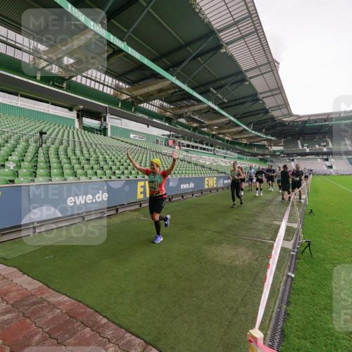 13.09.2026 - 21. swb-Marathon Bremen Michael Burmester http://msf.ph/oto/10331112 13.09.2026 13:37:31 Laufen im Stadion 144, 284, 360, 398, 410, 421, 444, 491, 590, 756, 799, 848, 971, 1015, 1132, 1135, 1279, 1620, 1734, 1762, 1887, 1934, 1951, 2060, 2078, 2227, 2376, 2639, 2642, 2687, 2772, 2842, 2892, 2939, 3161, 3169, 3178, 3299, 3303, 3408, 3427, 3463, 3498, 3499, 3570, 3573, 3640, 3646, 3731, 3779, 3839, 3919, 3985, 3992, 3993, 4084, 4145, 4147, 4148, 4210, 4252, 4314, 4416, 4464, 4538, 4767, 4801, 4845, 4863, 4939, 5034, 5145, 5166, 5182, 5210, 5332, 5453, 5461, 5536, 5679, 170 meine-sportfotos.de