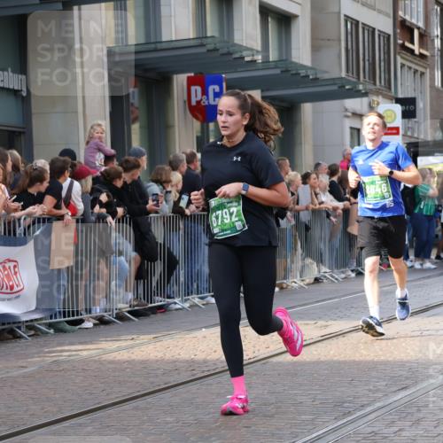 13.09.2026 - 21. swb-Marathon Bremen Strokosch-Dieckow http://msf.ph/oto/10331123 13.09.2026 13:22:31 Ziel 388, 913, 1963, 2040, 2402, 2771, 2806, 3145, 3560, 4483, 6707, 6737, 6792, 7586, 7909, 8377, 8547, 8551, 8646, 8671, 8672, 8694, 9090, 9510, 1601, 1933, 2481, 2499, 3855, 4204, 4211, 4697, 6621, 6891, 7586, 7625, 7917, 8447, 8547, 8574, 8694, 9668 meine-sportfotos.de