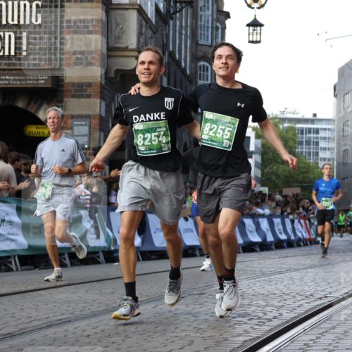13.09.2026 - 21. swb-Marathon Bremen Strokosch-Dieckow http://msf.ph/oto/10331125 13.09.2026 13:15:22 Ziel 889, 1510, 1664, 2383, 3206, 3357, 3504, 3717, 4382, 4968, 4992, 5149, 5294, 5298, 5385, 5417, 5471, 5796, 6351, 6379, 6404, 6521, 6528, 6717, 6902, 7190, 7432, 7515, 8238, 9253, 9338, 9363, 9523, 9797, 13139, 13141, 1445, 3346, 4212, 4646, 4653, 4663, 6162, 6526, 7203, 7291, 7346, 7992, 9029, 9391, 9777 meine-sportfotos.de