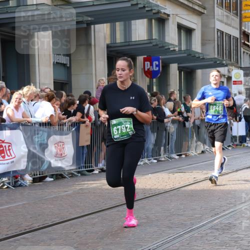 13.09.2026 - 21. swb-Marathon Bremen Strokosch-Dieckow http://msf.ph/oto/10331140 13.09.2026 13:22:32 Ziel 388, 913, 1963, 2040, 2402, 2771, 2806, 3098, 3145, 3560, 4483, 6707, 6737, 6792, 7909, 8377, 8551, 8646, 8671, 8672, 8819, 8820, 9090, 9510, 1601, 1933, 2481, 2499, 3855, 4204, 4211, 4483, 4697, 6621, 6891, 7586, 7625, 8447, 8547, 8574, 8694, 9668 meine-sportfotos.de